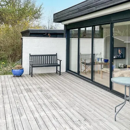 Casa vacanze 2 Bedroom Beautiful In Gilleleje