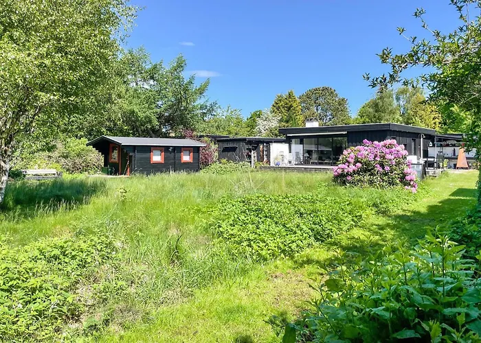 2 Bedroom Beautiful In 別荘