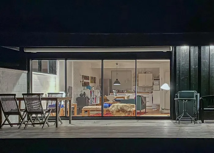 2 Bedroom Beautiful In * ジルレジェ